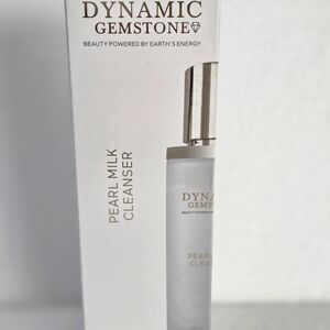 Dynamic Gemstone Pearl Milk Cleanser - White